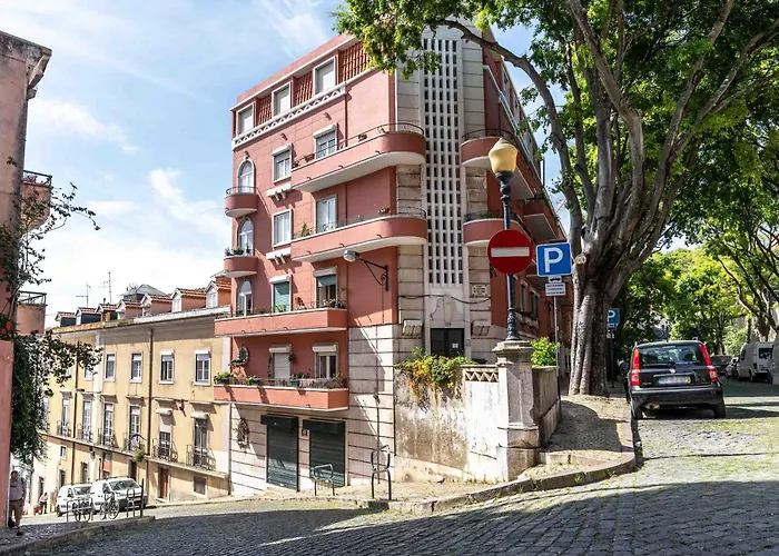Limehome Lisbon Calcada Do Cardeal