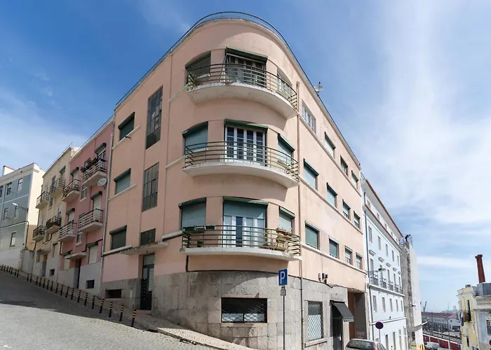 Limehome Lisbon Calcada Do Cardeal
