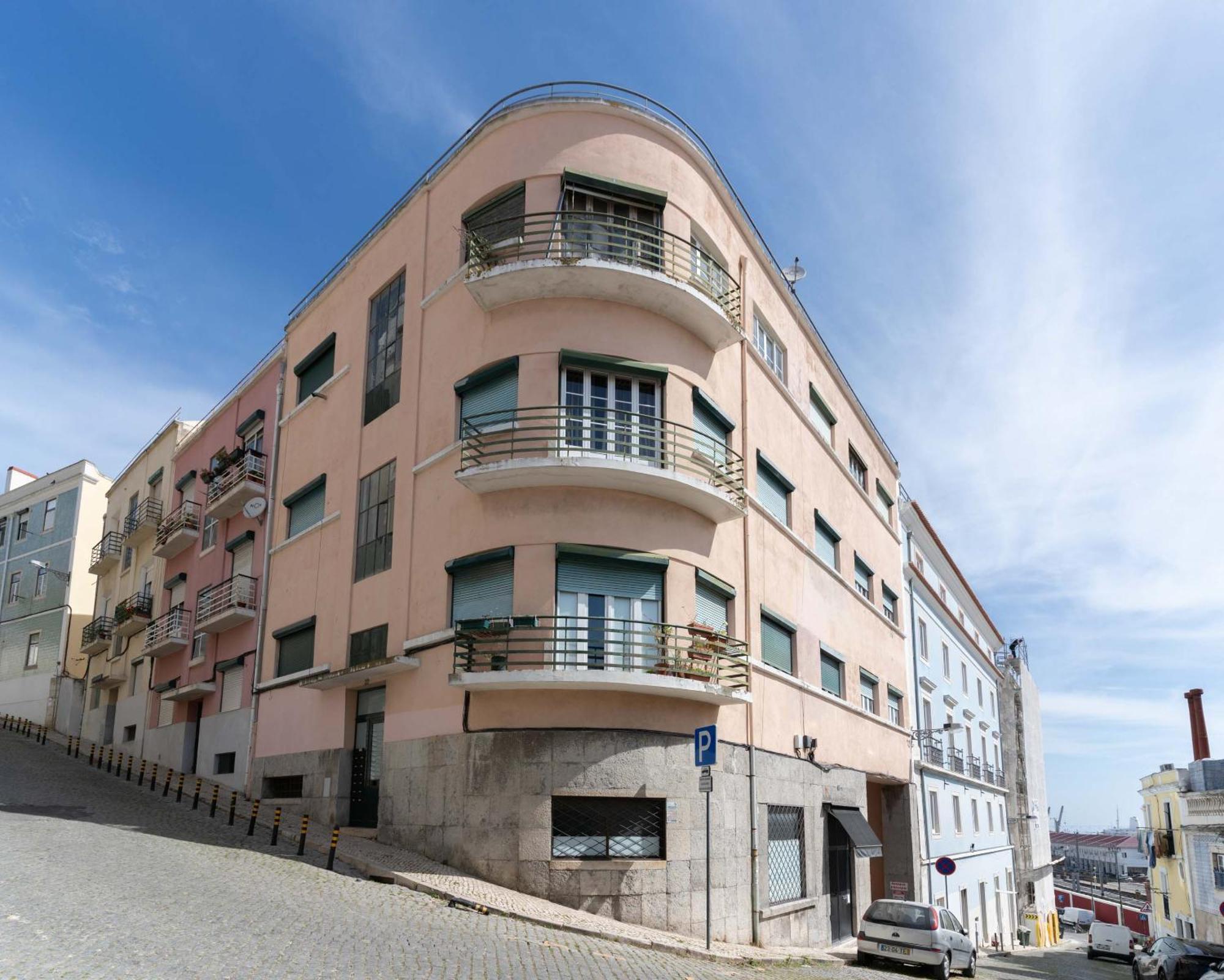 Limehome Calcada Do Cardeal Apartment Lisbon