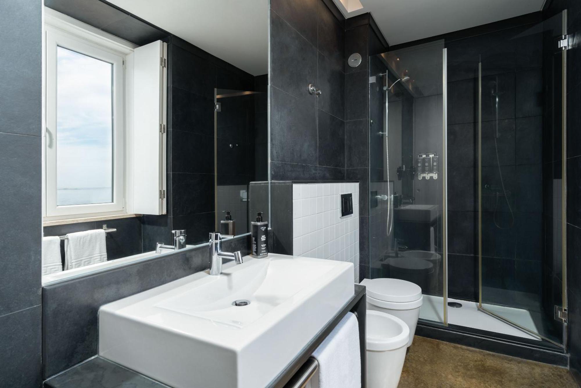 Limehome Calcada Do Cardeal Apartment *