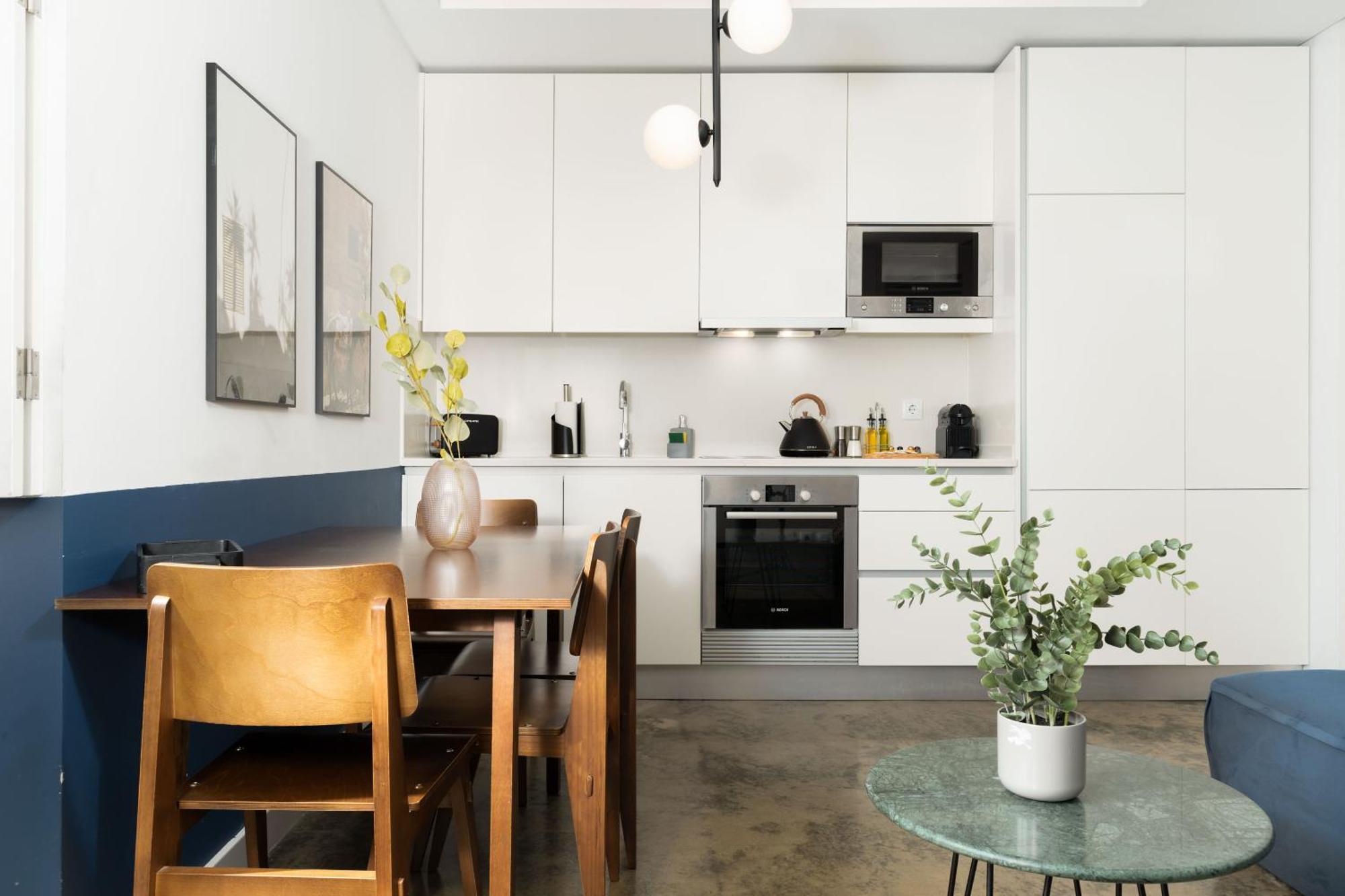 Limehome Calcada Do Cardeal Apartment Lisbon